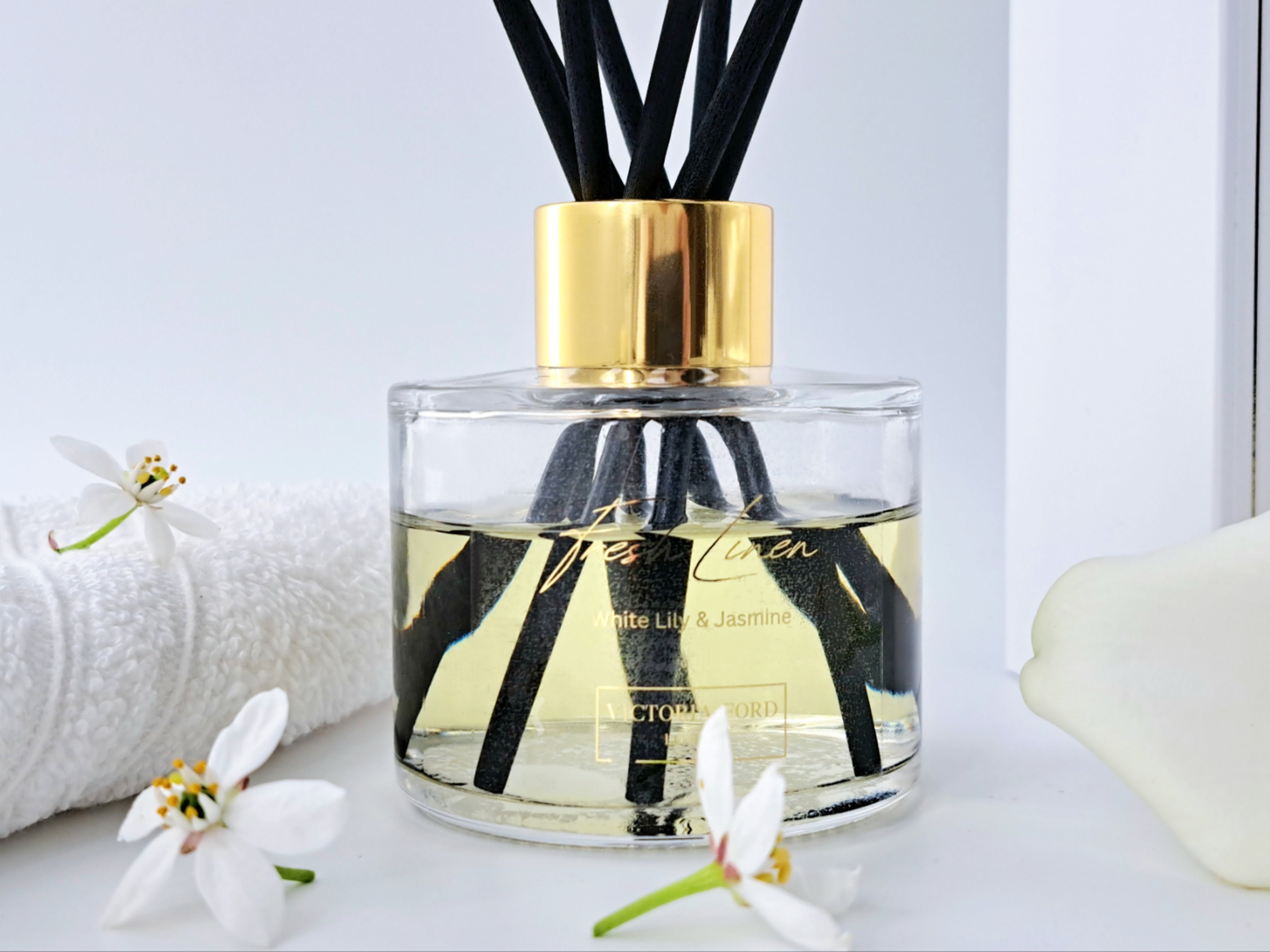 Fresh Linen Luxury Scented Reed Diffuser