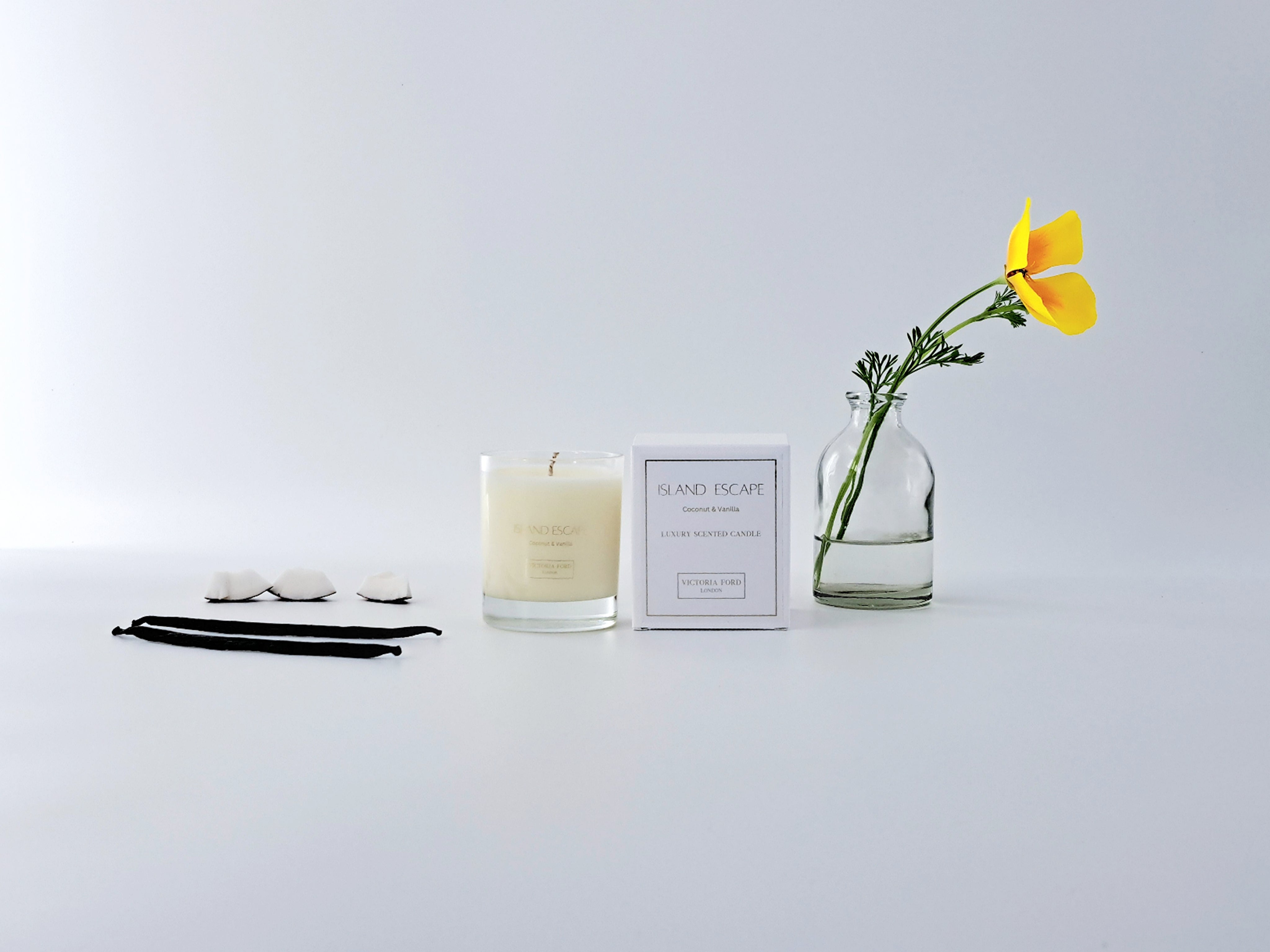 Island Escape Luxury Scented Medium Candle