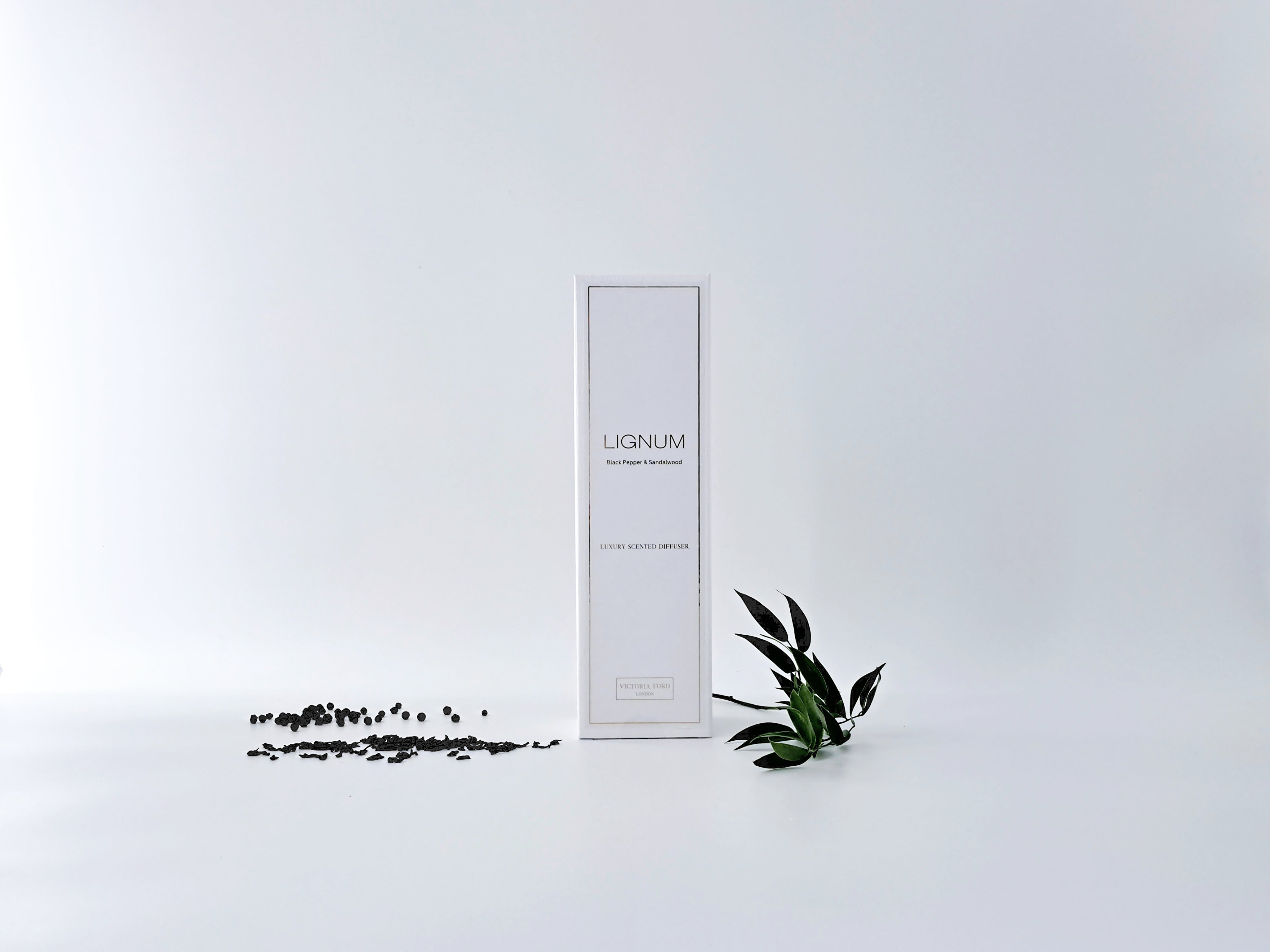 Lignum Luxury Scented Reed Diffuser